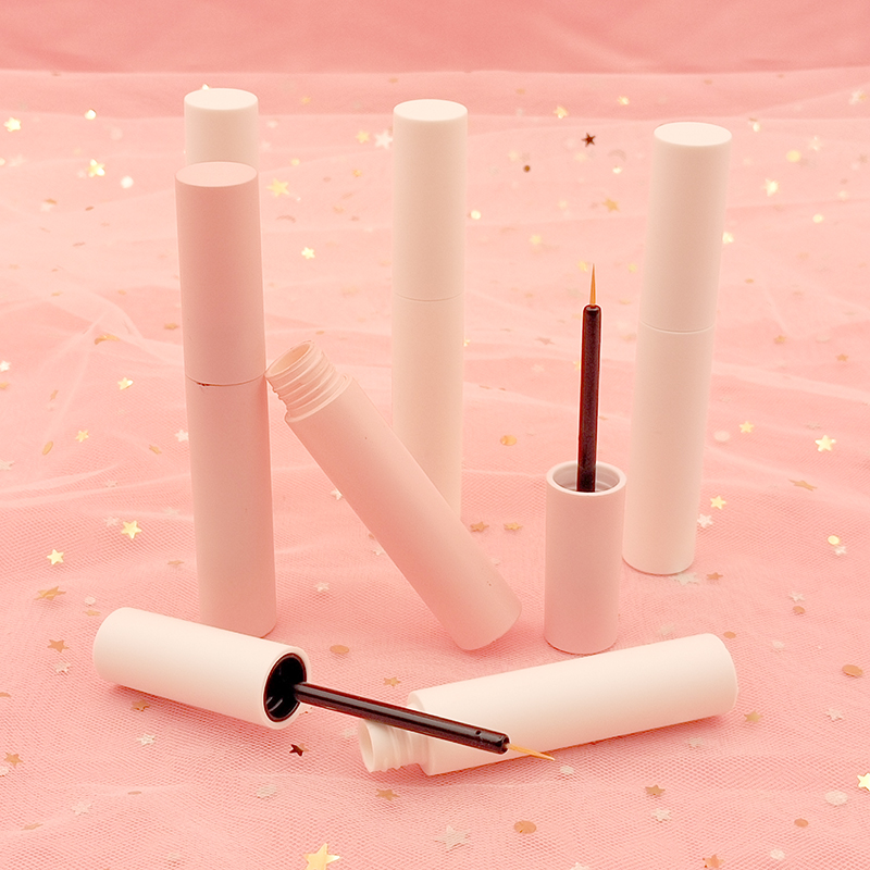 Niestandardowe brwi Enhancer r – Lash Serum Growth recenzja i cena