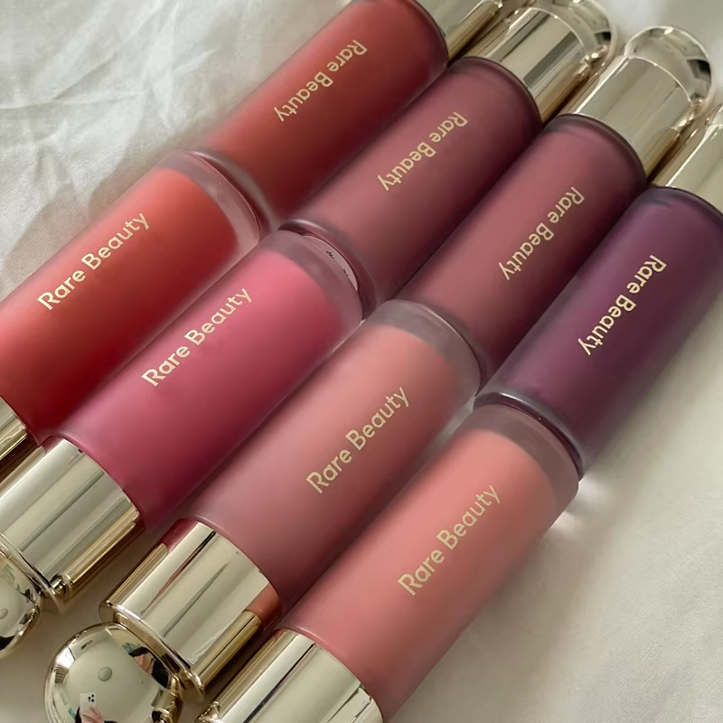 Gorący Rzadki Piękny Radosny N – Rare Beauty Makeup Highlighter recenzja i cena