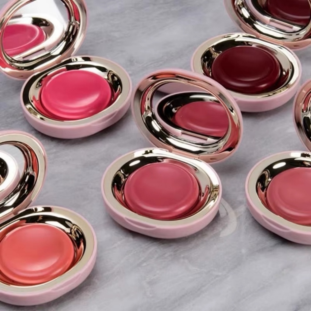 Rare Beauty Puder do policzków – Rare Beauty Makeup Highlighter recenzja i cena